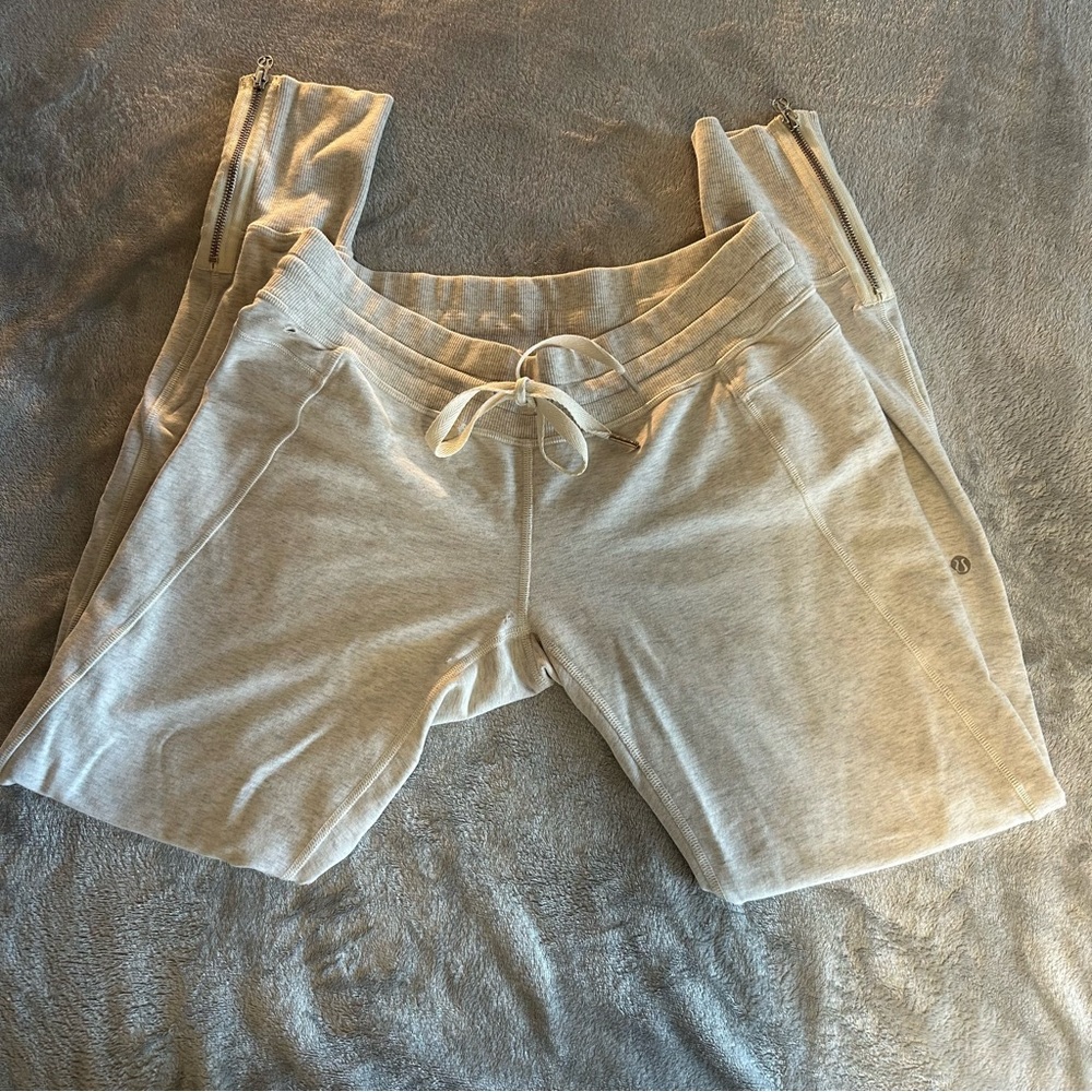 LULULEMON JOGGERS